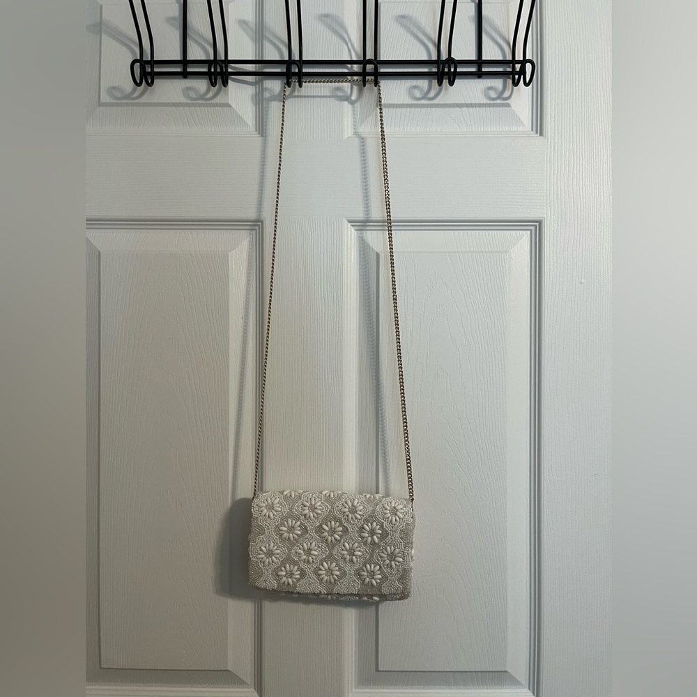 Beaded Floral Crossbody Clutch in Ivory